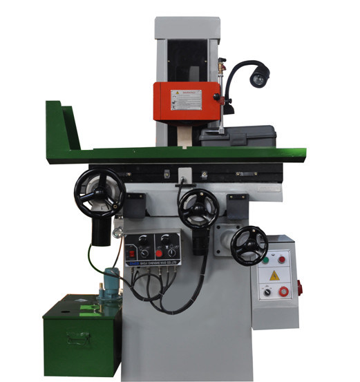 MD618 Uniwersalna szlifierka Cnc Niezawodna konstrukcja Uniwersalna szlifierka 0