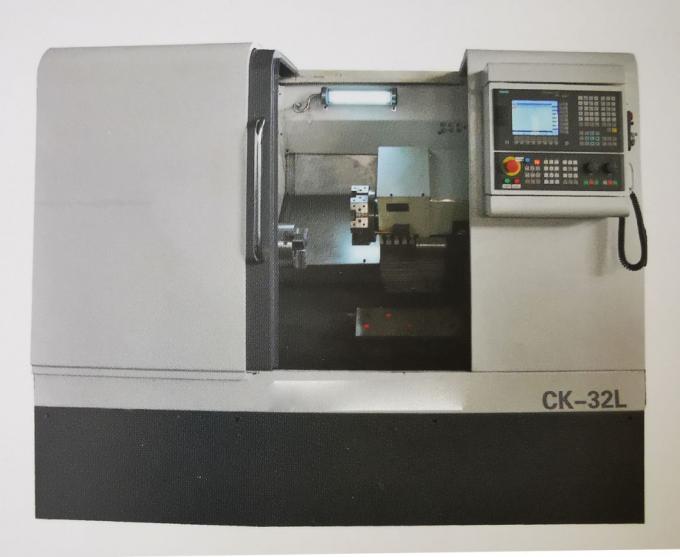 Elektryczna tokarka CNC do metalu Mt6 Precyzyjna tokarka CNC z systemem sterowania programem 3
