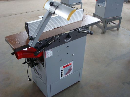 Grubościówka 600mm Maszyna do obróbki drewna Hydrauliczna strugarka przemysłowa do drewna
