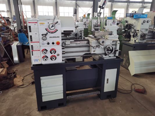 Mechaniczna precyzyjna tokarka stołowa do metalu 1000 mm Nowy stan